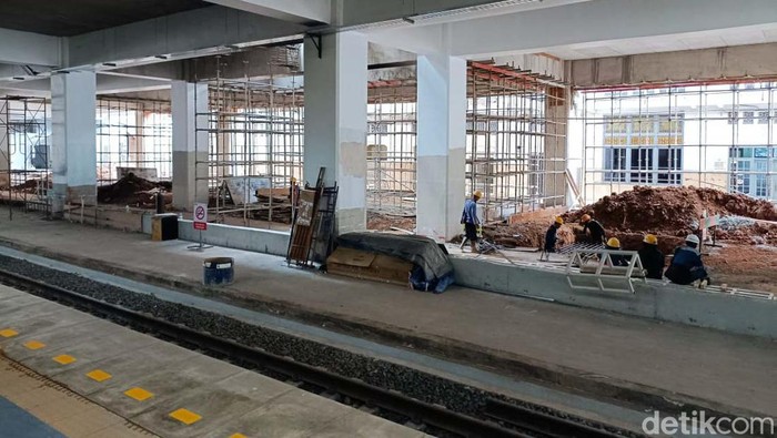 Menengok Proyek Stasiun Manggarai yang Mau Gantikan Gambir Usai Pensiun 2025 Proyek pembangunan Stasiun Manggarai masuk tahap akhir. Nantinya Stasiun Manggarai akan menggantikan Stasiun Gambir.