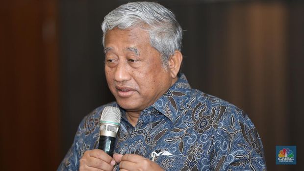 Mohammad Nuh, dalam acara penandatanganan kerjasama di Menara Bank Mega, Jakarta Selatan, Kamis (19/10/2023). (CNBC Indonesia/Tri Susilo)