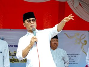 Yandri Susanto Ajak Santri Aktif Jadi Pahlawan Pendidikan-Lawan Kebodohan