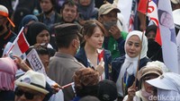 Anak Anies dan Cak Imin turut serta mendampingi orang tuanya daftar di KPU. 