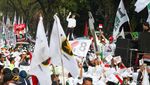 Naik Land Rover, Anies-Cak Imin Sapa Pendukung di Depan KPU
