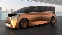 Dari segi eksterior, mobil ini hadir dengan desain futuristis. Terdapat banyak lekukan di bagian bodi samping. Bagian fascia-nya juga cenderung sporty dan modern. Tak hanya itu, bagian kaca juga dibuat seolah menyatu dengan pilar-pilarnya. Secara umum, Nissan Hyper Tourer menampilkan desain yang aerodinamis. Foto: Dok. Nissan