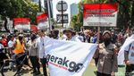 Operasi Mantap Brata, Polwan Sosialisasi Pemilu Damai Jadi Sasaran Foto