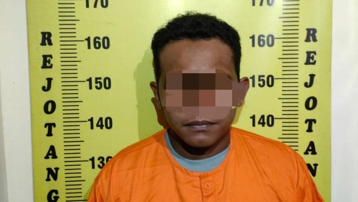 Pemuda Tulungagung yang aniaya dan ancam bunuh ibu kandung.
