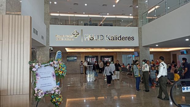 Penjabat Gubernur DKI Jakarta Heru Budi Hartono meresmikan gedung baru dari Rumah Sakit Umum Daerah (RSUD) Kalideres dan RSUD Kembangan di Jakarta Barat.