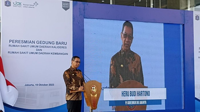 Penjabat Gubernur DKI Jakarta Heru Budi Hartono meresmikan gedung baru dari Rumah Sakit Umum Daerah (RSUD) Kalideres dan RSUD Kembangan di Jakarta Barat.