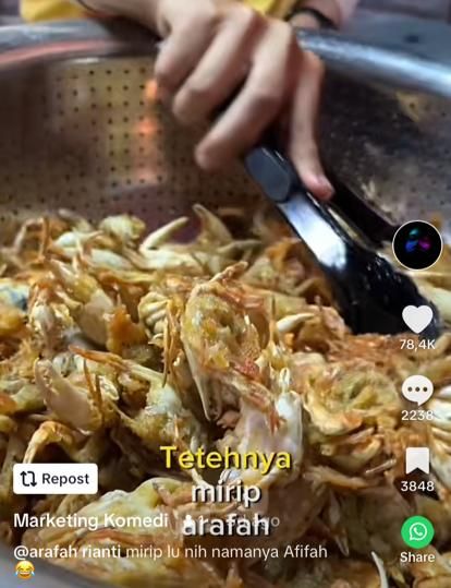Penjual baby crab mirip komika Arafah Rianti di Lengkong, Bandung