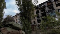 Sementara itu, pejabat senior militer Ukraina mengatakan pasukan mereka telah mencapai kemajuan dalam operasi serangan balasan di wilayah selatan.