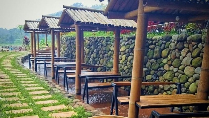Petung Park Mojokerto.