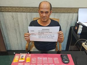 Polisi Tangkap Residivis Pengedar di Jambi, 144 Gram Sabu Disita