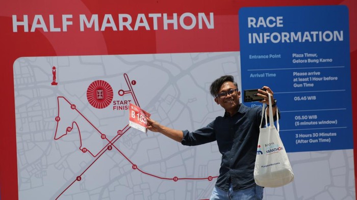 Sebanyak hampir 10 ribu pelari siap meramaikan ajang lomba lari jarak jauh, Jakarta Marathon 2023. Lomba lari maraton tersebut digelar akhir pekan ini.
