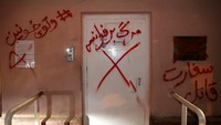 Serangan itu pun memicu protes di tempat lain di Tepi Barat yang diduduki, Istanbul dan Amman. Kedubes Prancis pun menjadi sasaran vandalisme.  