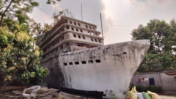 Rumah mirip kapal Titanic via Oddity Central