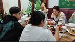 Serunya El Rumi Saat Makan di Resto Salt Bae hingga di Pesawat Pribadi