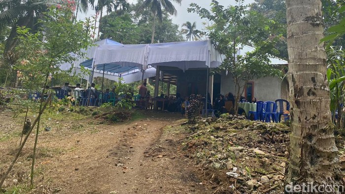 Suasana di rumah duka Josi di Padang Pariaman