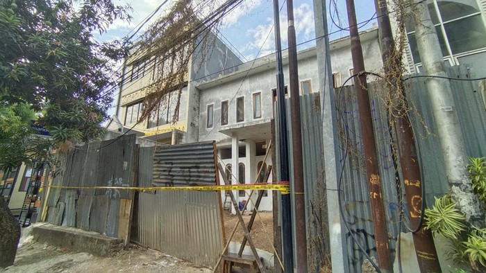 Suasana Terkini TKP Bom Terkubur Meledak di Proyek Rumah Jaksel