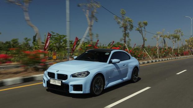 Test Drive BMW M2 Coupe