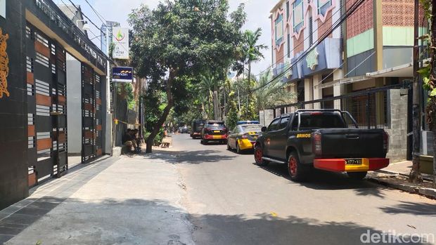 Tim Gegana kembali melakukan olah TKP di lokasi ledakan bom yang terkubur di rumah di Setiabudi, Jakarta Selatan, Kamis (19/10/2023) siang ini.