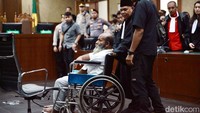 Jenazah Lukas Enembe saat ini masih berada di ruang Paviliun Kartika RSPAD. Saat ini tengah persiapan untuk dipindahkan ke rumah duka. Nantinya jenazah juga akan dibawa ke Papua.