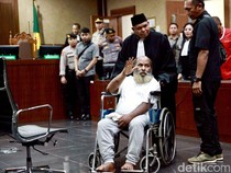 Tok! Lukas Enembe Divonis 8 Tahun Penjara