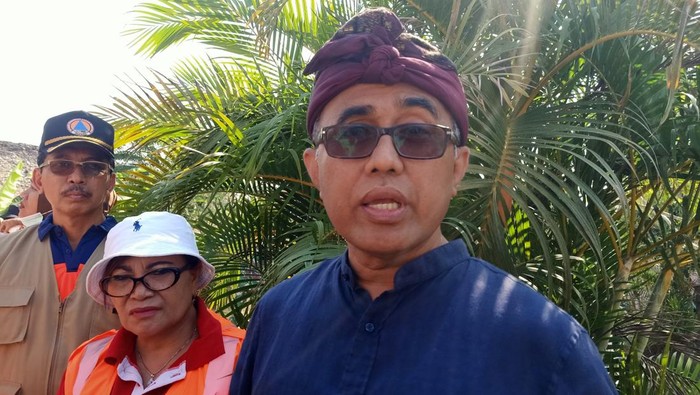 Wali Kota Denpasar I Gusti Ngurah Jaya Negara di TPA Suwung, Denpasar, Bali, Kamis (19/10/2023).