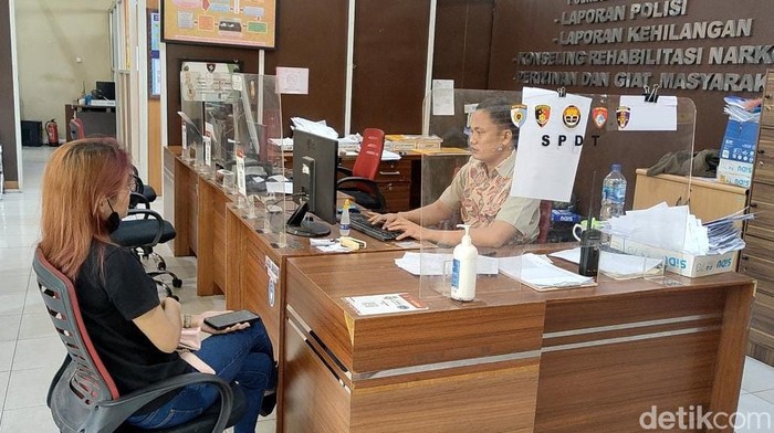 Wanita di Palembang laporkan pacar setelah foto bugilnya disebar di grup WA.
