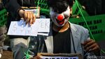 Aksi Teatrikal Desak Pemerintah Tindak Perusahaan yang Terlibat Karhutla