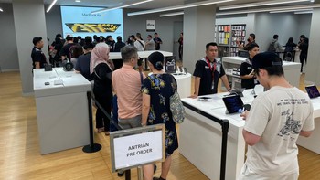 Pemesan selama preorder berkesempatan mendapat voucher MyEraspace Rp 500 ribu. Foto: Erajaya