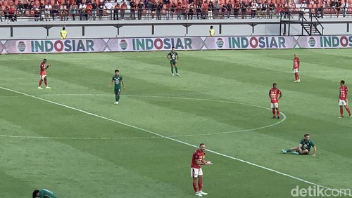 Pertandingan Bali United vs Persebaya Surabaya di Stadion Kapten I Wayan Dipta Gianyar, Jumat (20/10/2023).