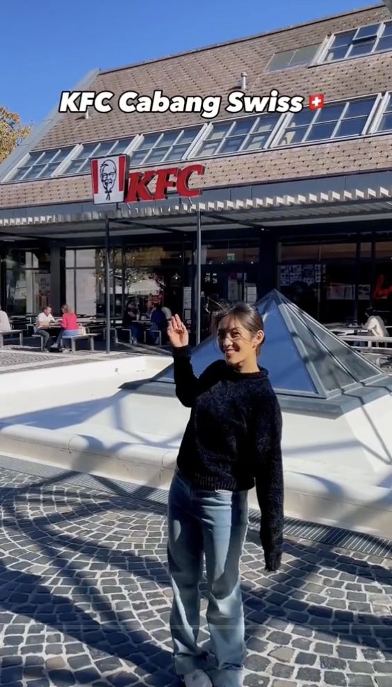 Beli KFC di Swiss, Netizen Ini Sebut KFC Termahal Seumur Hidup!