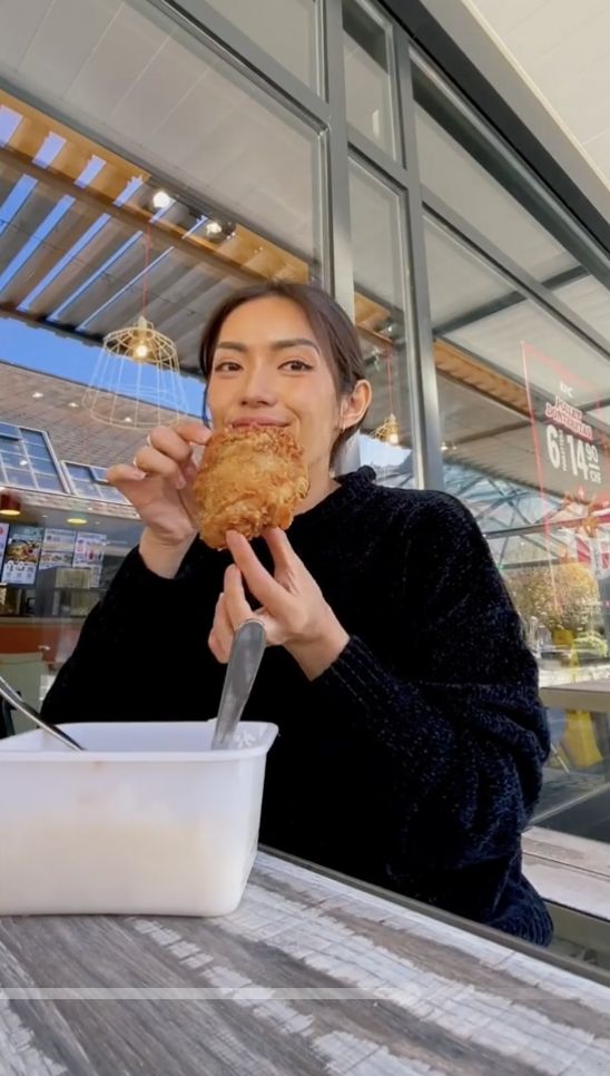 Beli KFC di Swiss, Netizen Ini Sebut KFC Termahal Seumur Hidup!