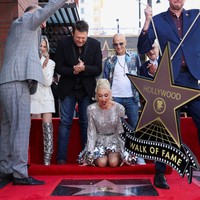 Kamis (19/10/2023) menjadi hari spesial bagi penyanyi Gwen Stefani. Pada hari itu, namanya masuk dalam daftar nama Hollywood Walk of Fame. Seluruh keluarga datang, termasuk tiga putranya. (Foto: REUTERS/Mario Anzuoni)