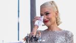 Ekspresi Gwen Stefani Terima Penghargaan Bintang Walk of Fame