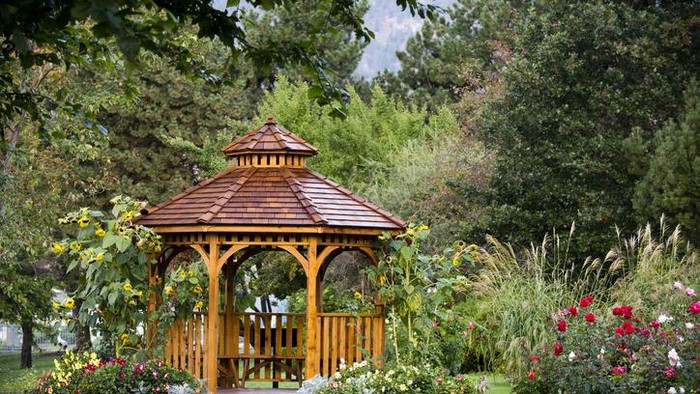 Contoh gazebo.
