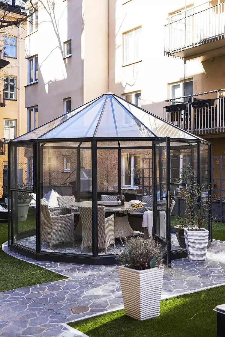 Contoh gazebo.