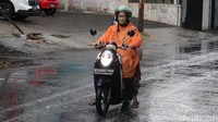Seperti diketahui berdasarkan informasi BMKG musim hujan di wilayah Bandung Raya akan terjadi di awal Bulan November. (Foto: Wisma Putra/detikJabar) 