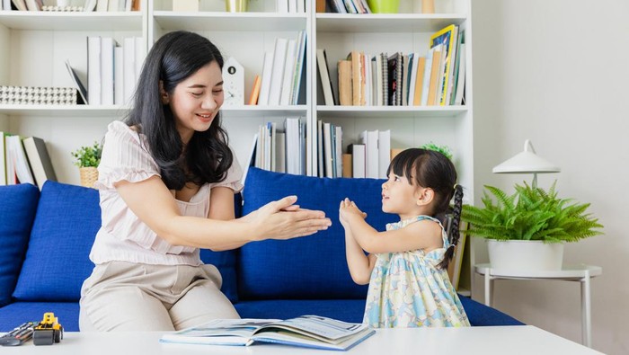 Ilustrasi Ibu dan Anak