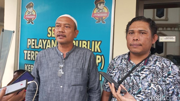 Warga Sungai Bahar, Muaro Jambi melapor ke Polda Jambi karena tertipu investasi DO kelapa sawit.