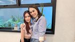 6 Momen Jennifer Dunn dan Putrinya, Menggemaskan Bak Kakak Adik