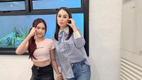Jennifer Dunn sebelumnya konsisten menyembunyikan anaknya sejak lahir. Tak disangka tepat di hari ulang tahunnya ia justru mengunggah foto sang putri. Foto: Instagram/Jeje_haris89