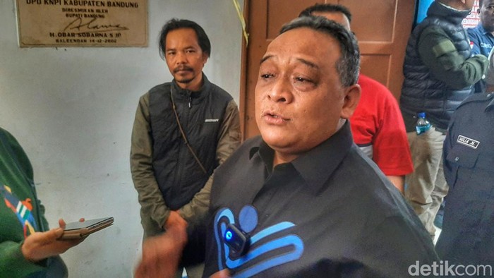 Kepala BP2MI Benny Rhamdani saat mengunjungi Baleendah, Kabupaten Bandung.