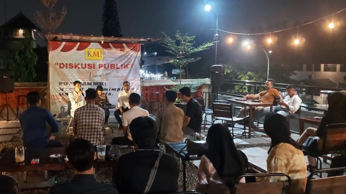 KMI gelar diskusi bertajuk Putusan MK: Mandat Kepemimpinan Muda Indonesia? di Jakarta Timur (Jaktim), Jumat (20/10/2023).