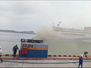 KMP Tranship I Terbakar Saat Hendak Bersandar di Pelabuhan Bakauheni