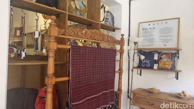 Lemari Lila, toko batik di Prawirotaman, Yogyakarta