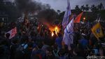 Mahasiswa Bakar di Patung Kuda Jakarta