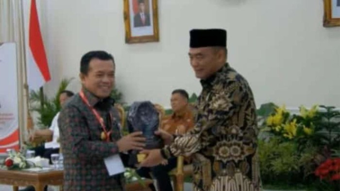 Pemprov Jambi raih Paritrana Awards.