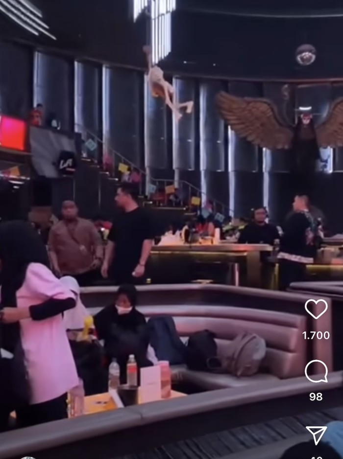Pesta Ultah Hotman Paris ke-64, Meriah dengan Banyak Kue! Pesta Ultah Hotman Paris ke-64, Meriah dengan Banyak Kue!