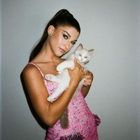 Sebelum dengan Arthur, kisah cinta Phoebe juga pernah ramai jadi sorotan. Ketika itu, banyak orang kurang mendukung Phoebe berpacaran seorang pria kulit hitam bahkan menyebut pria itu hanya akan memanfaatkannya untuk uang. Mengenai hal itu, Phoebe sempat mengungkap kekesalan dan merasa lelah. Foto: Instagram