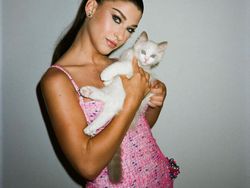 Putri Bungsu Bill Gates Lulus Kampus Elit dan Pamer Pacar Baru