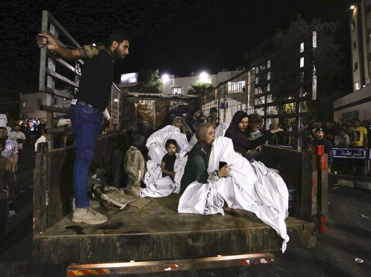 Pilu Evakuasi Korban Perang di Gaza Gunakan Truk, Bukan Ambulans